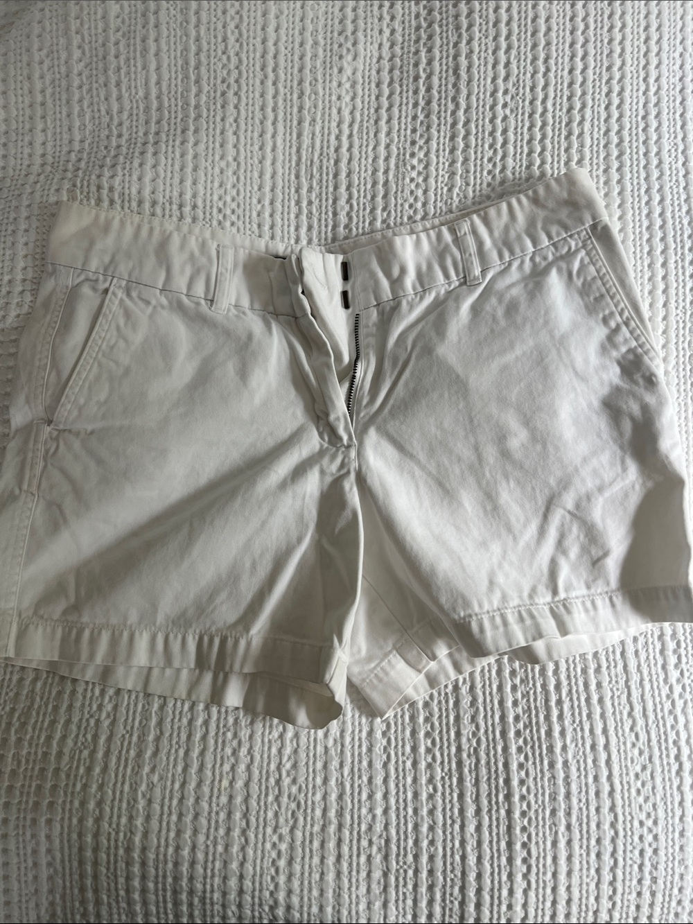 Vineyard Vines White Women's Bermuda Shorts